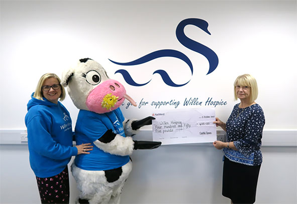 CapitalSpace’s Milton Keynes Business Centre presenting the cheque to Willen Hospice