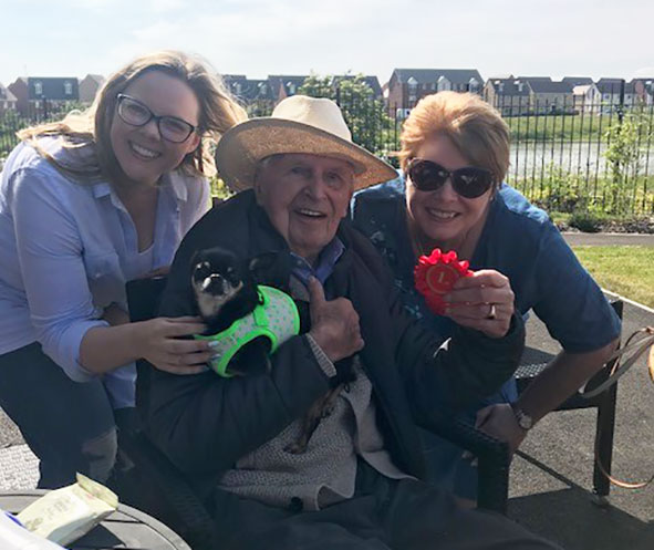 Dog Show at Lakeview Lodge Care Home