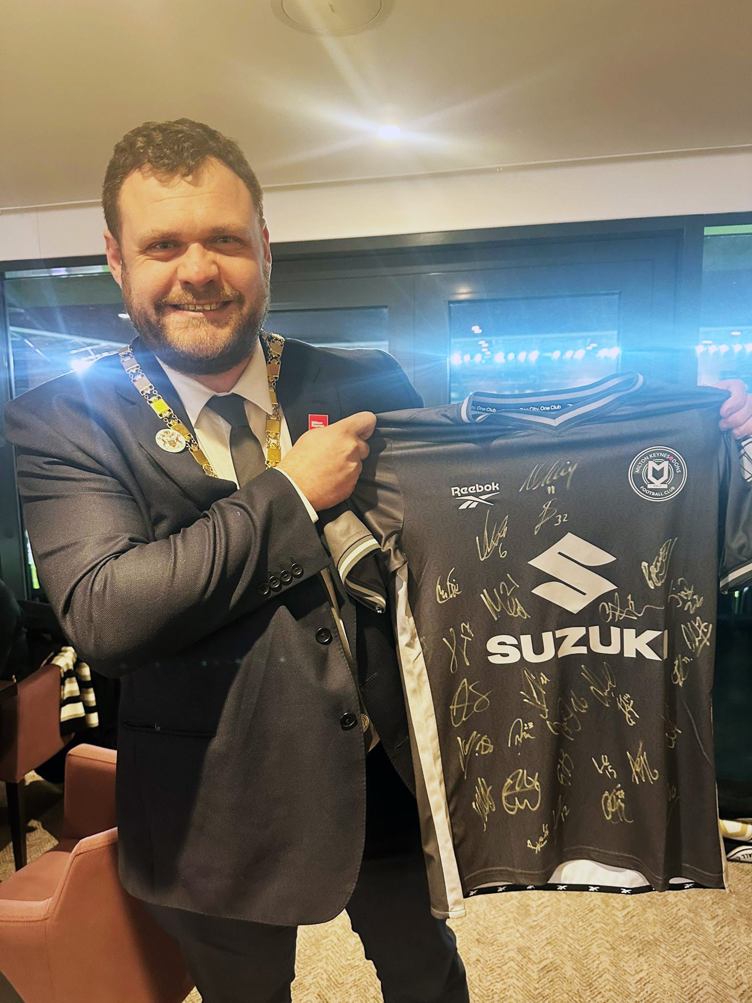 Mayor James Lancaster with an MK Dons Shirt
